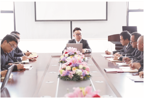 超人廚衛(wèi)董事長羅子?。阂宰儜?，以變制變