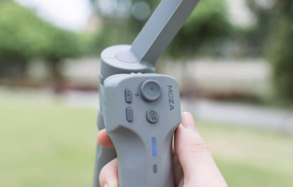 新推出的Mini-MX手機穩(wěn)定器吸引了我的眼球，研究下