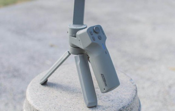新推出的Mini-MX手機穩(wěn)定器吸引了我的眼球，研究下