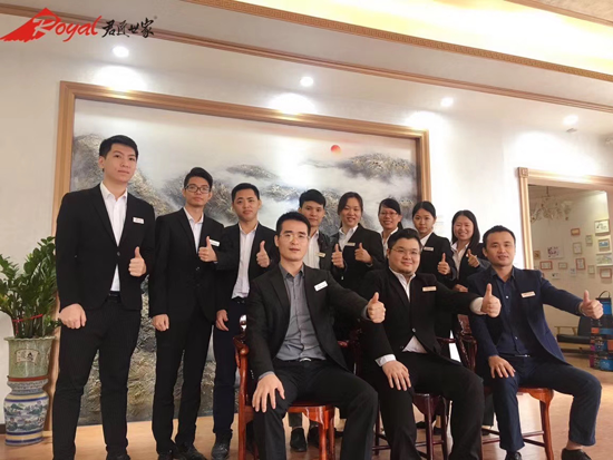 推進“穩(wěn)就業(yè)”風尚 君匠世家藝術壁材啟動校園招聘