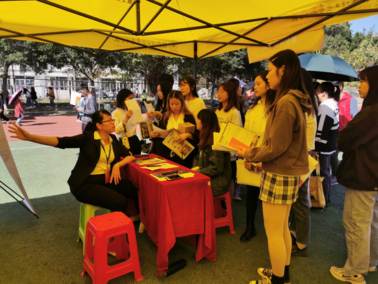 推進“穩(wěn)就業(yè)”風尚 君匠世家藝術壁材啟動校園招聘