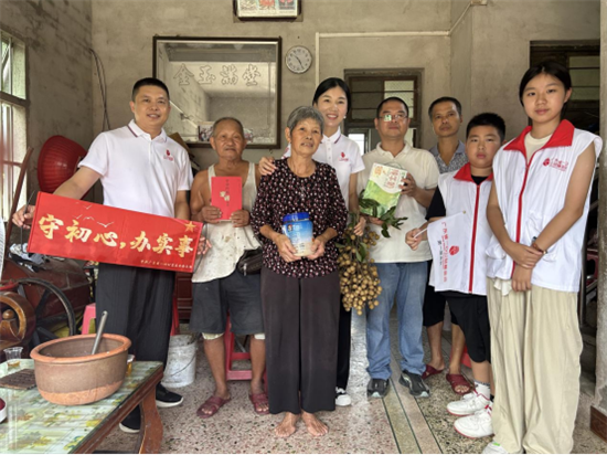 公益路上，奮力追光丨亞獅金屬企業(yè)參與揭西助學(xué)活動